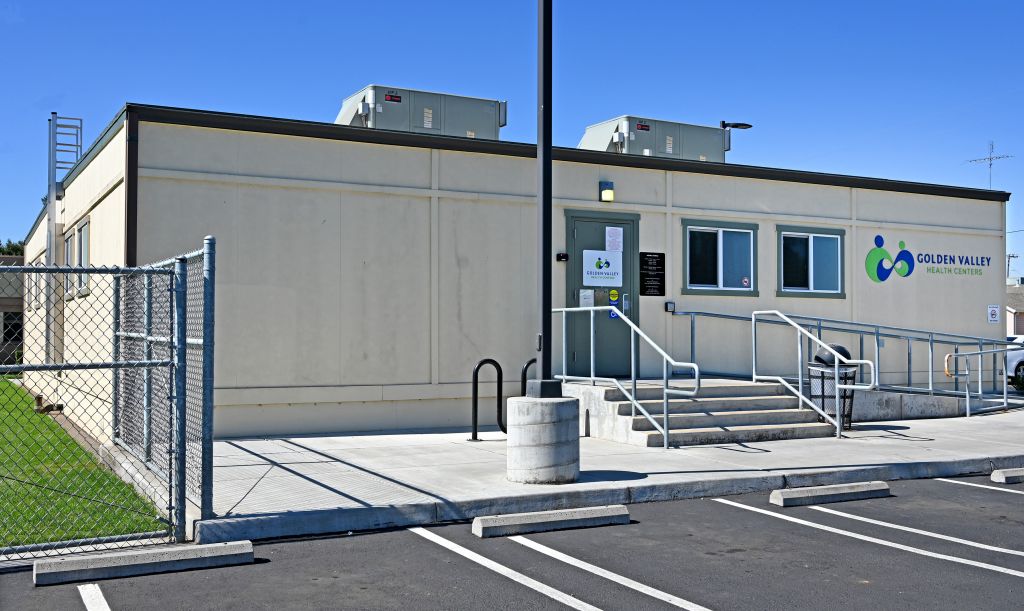 Golden Valley Health Centers to Reopen Empire Dental Clinic